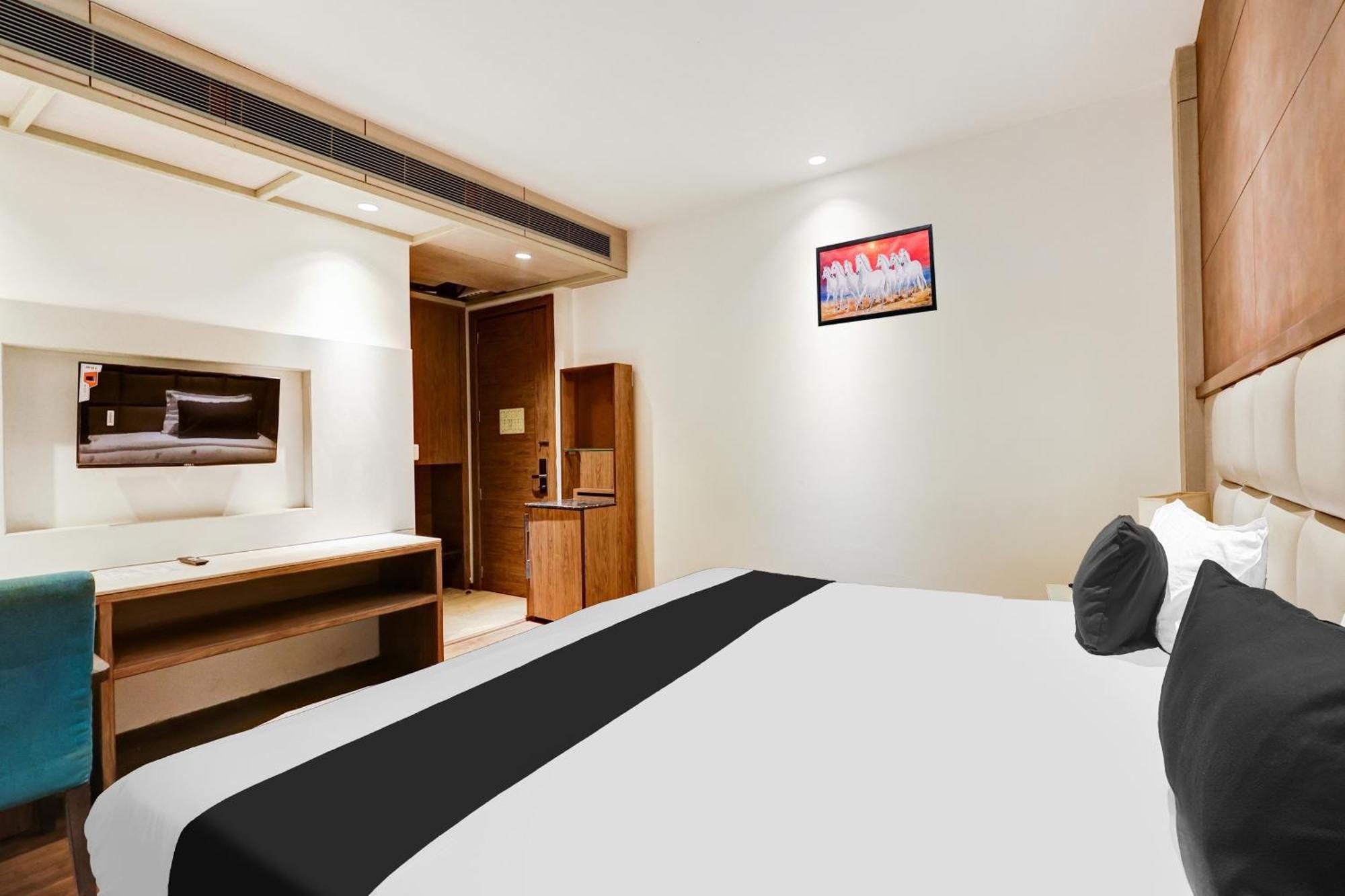Super Townhouse Chhatarpur Near Metro Park Nowe Delhi Zewnętrze zdjęcie