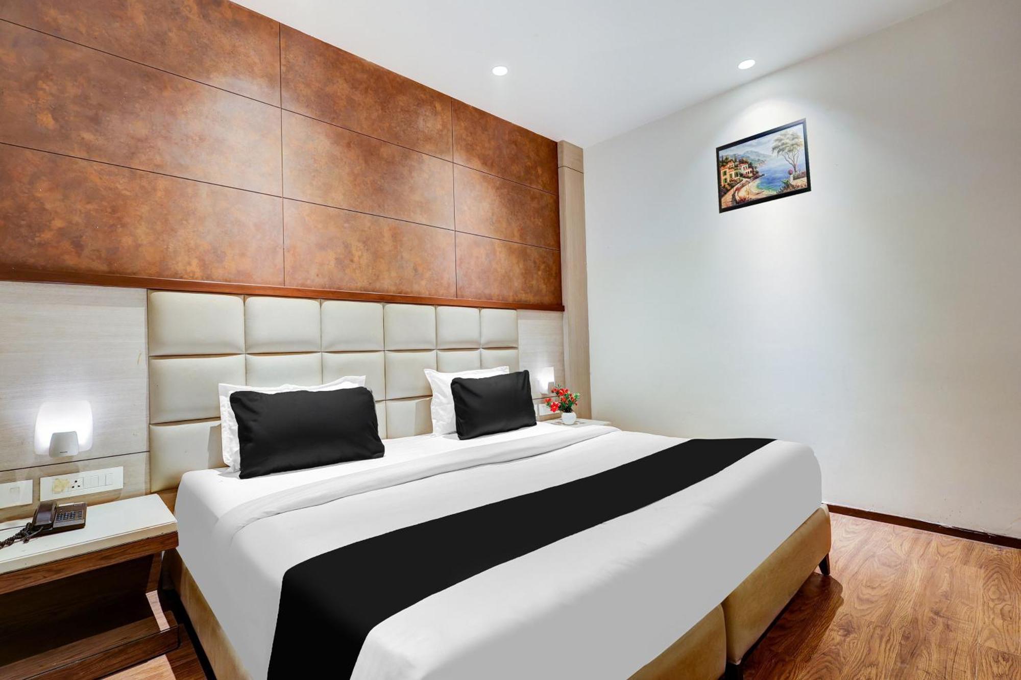 Super Townhouse Chhatarpur Near Metro Park Nowe Delhi Zewnętrze zdjęcie