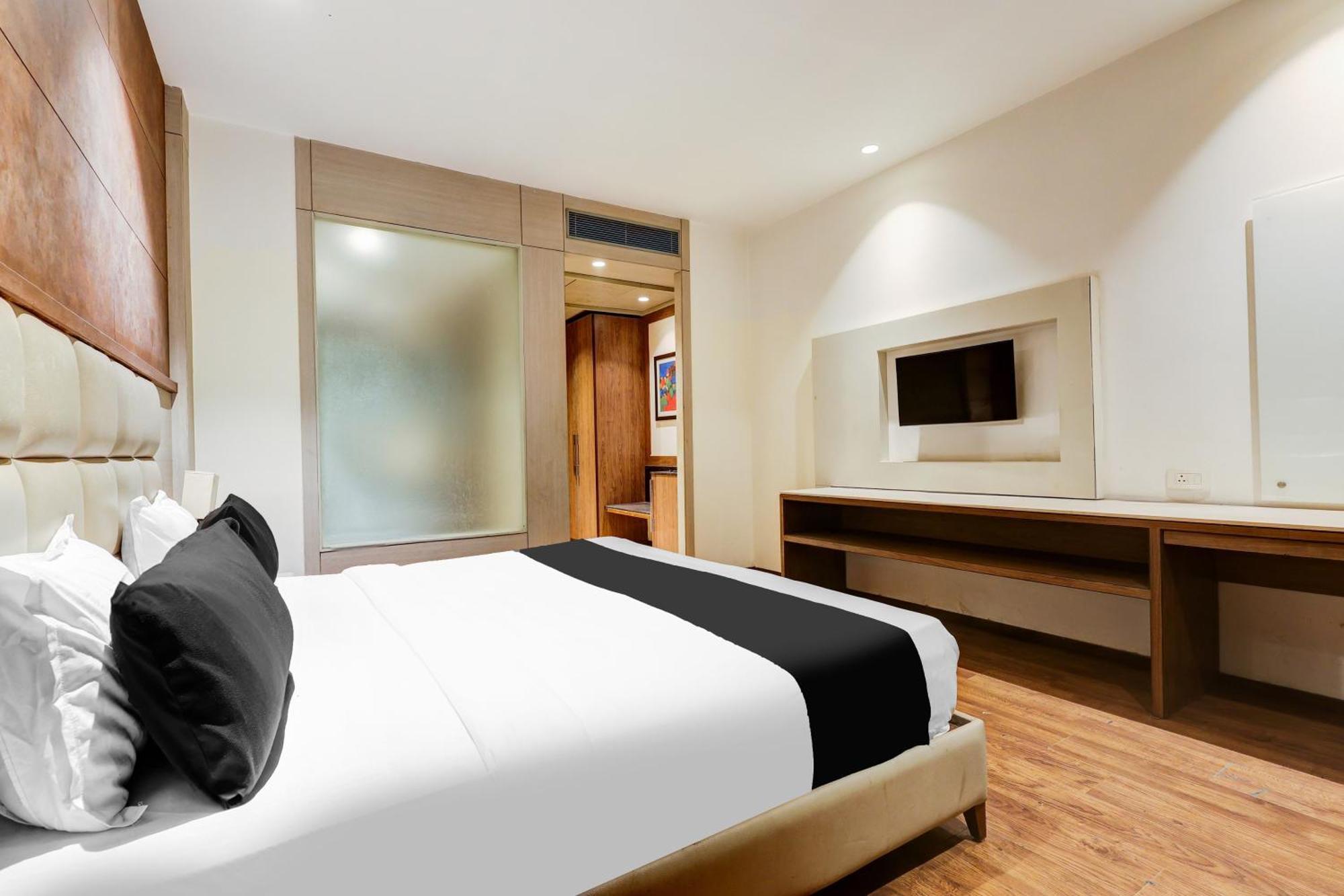 Super Townhouse Chhatarpur Near Metro Park Nowe Delhi Zewnętrze zdjęcie