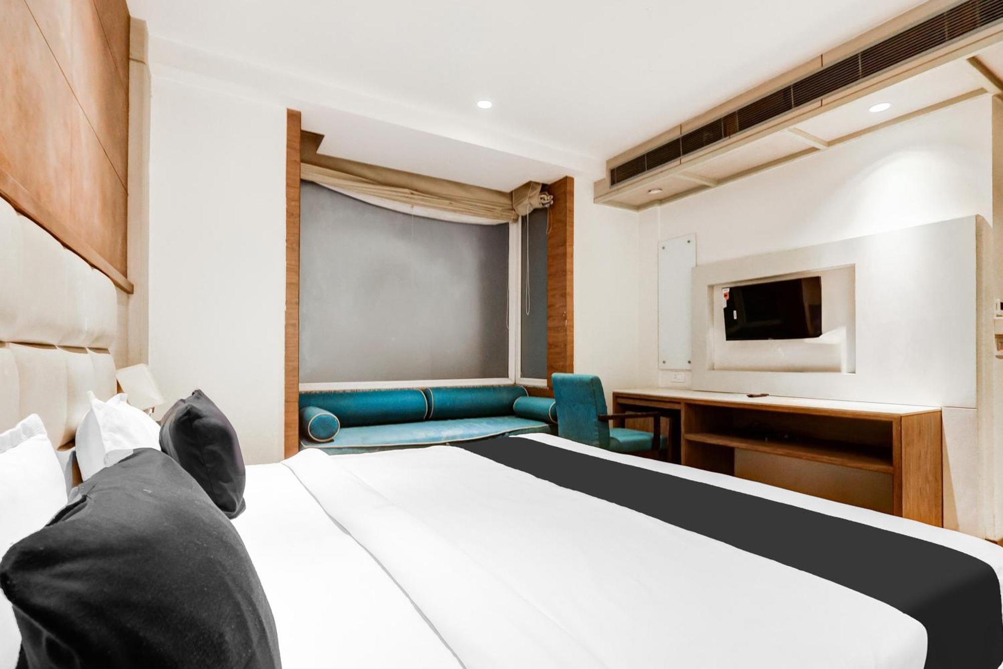Super Townhouse Chhatarpur Near Metro Park Nowe Delhi Zewnętrze zdjęcie