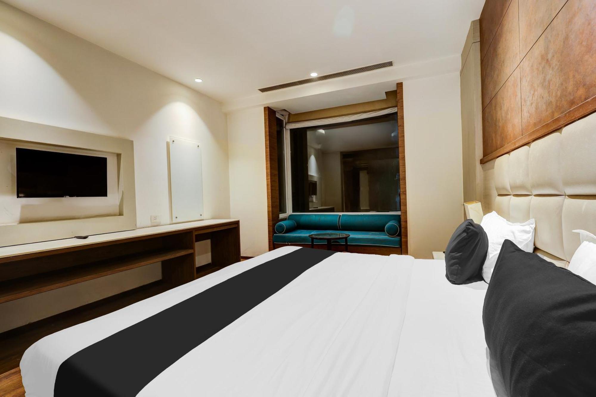 Super Townhouse Chhatarpur Near Metro Park Nowe Delhi Zewnętrze zdjęcie