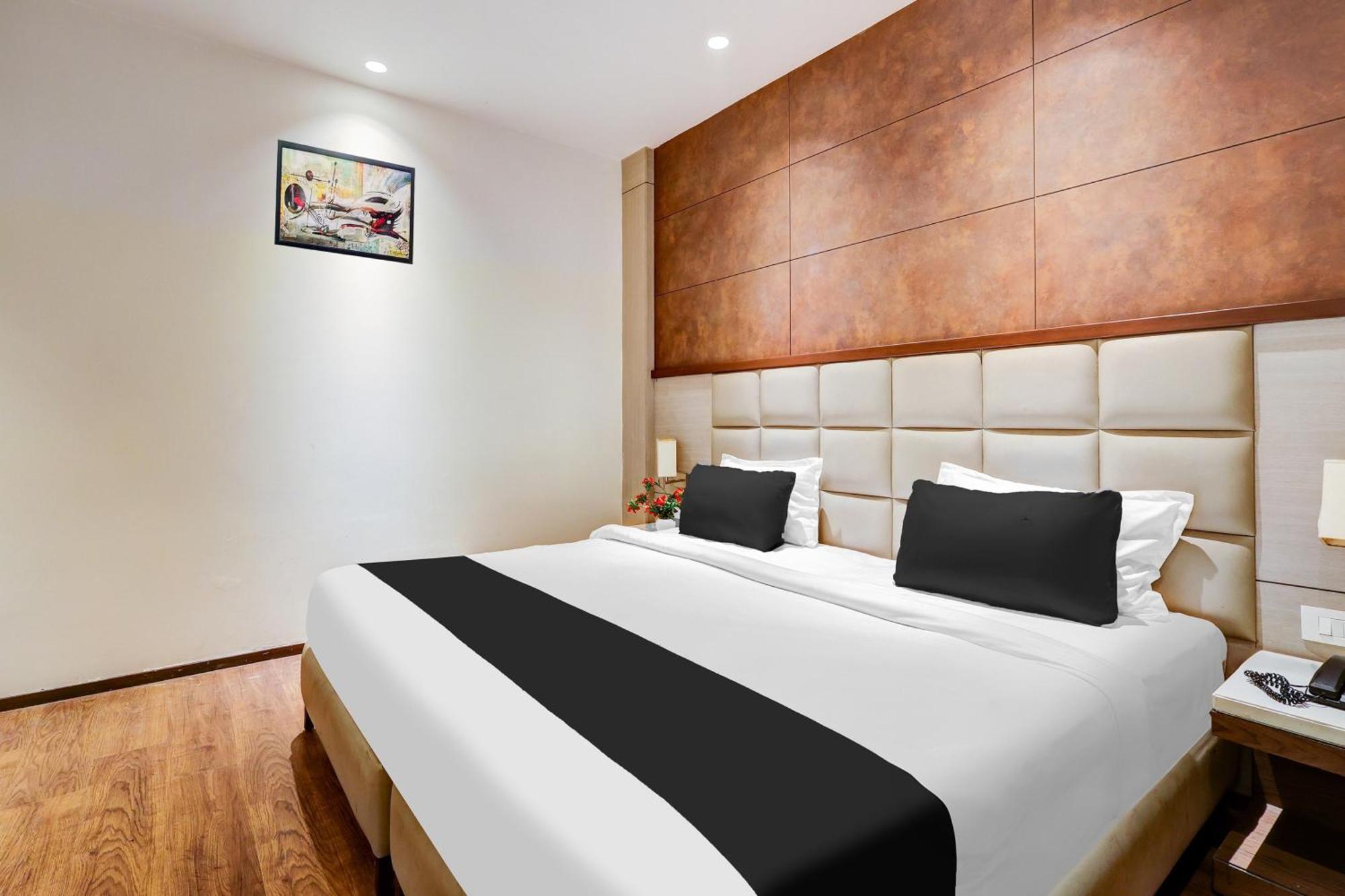 Super Townhouse Chhatarpur Near Metro Park Nowe Delhi Zewnętrze zdjęcie